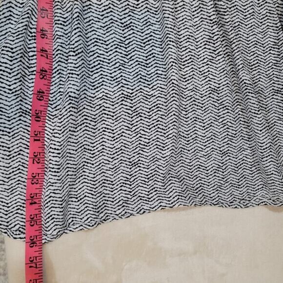 BCBGeneration‎ Zig Zag Black and White Striped Maxi Dress with Ruffled Top - Med - Picture 9 of 9